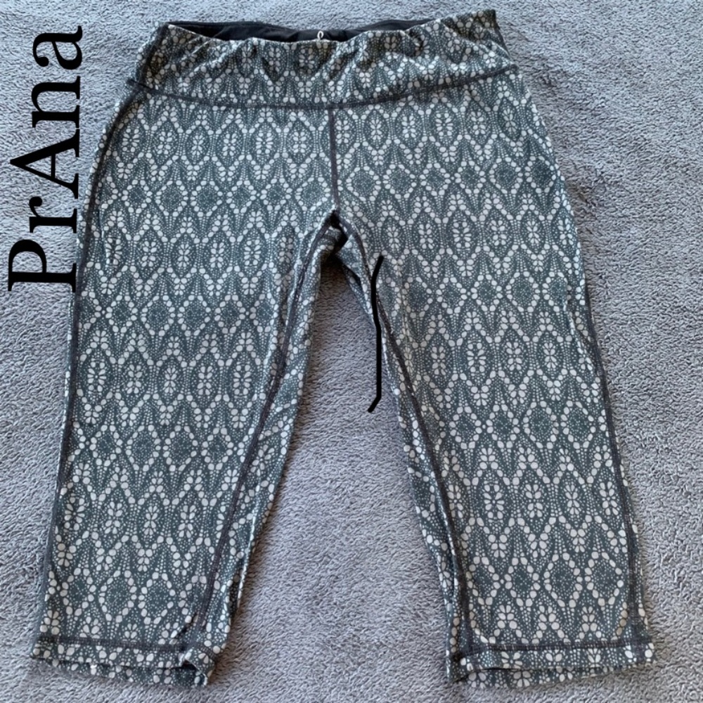 PrAna lace - fishnet crop leggings L